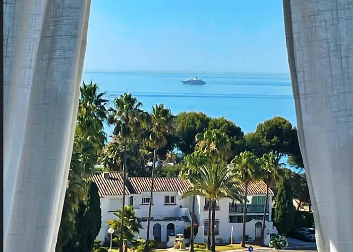 Atico Con Dos Terrazas Con Estupendas Vistas Del Mar
