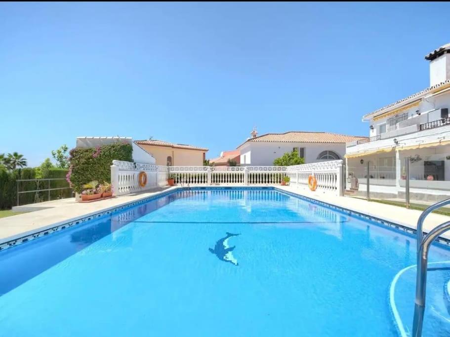 Atico Con Dos Terrazas Con Estupendas Vistas Del Mar Málaga