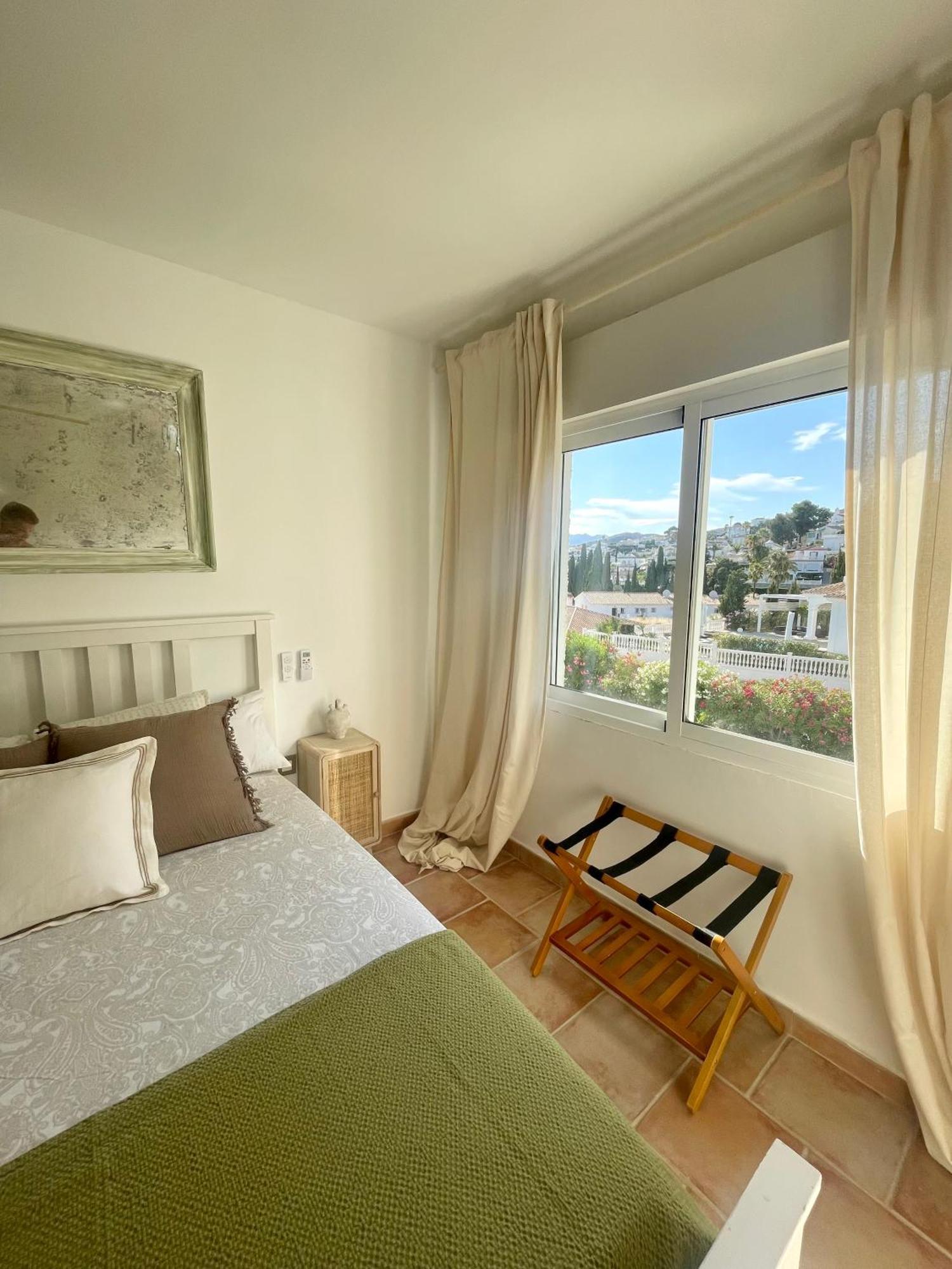 Atico Con Dos Terrazas Con Estupendas Vistas Del Mar * Málaga