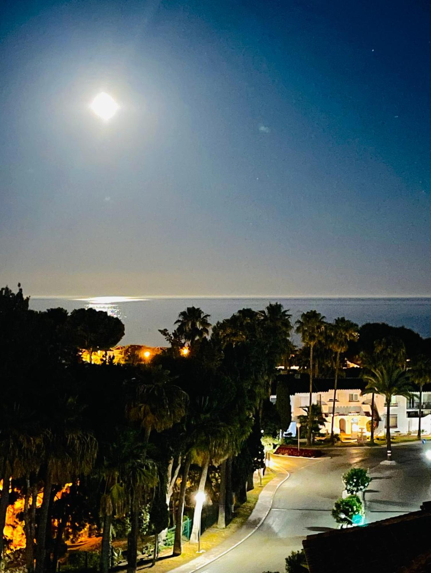 Atico Con Dos Terrazas Con Estupendas Vistas Del Mar Apartment